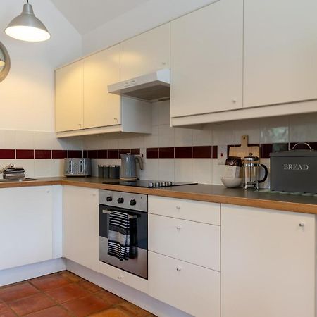 Buff Lodge Tackley Luaran gambar