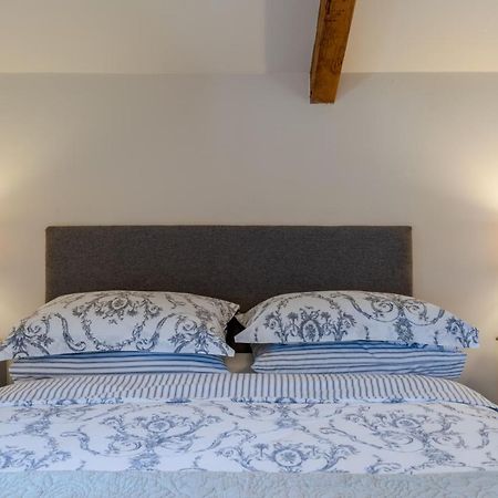 Buff Lodge Tackley Luaran gambar