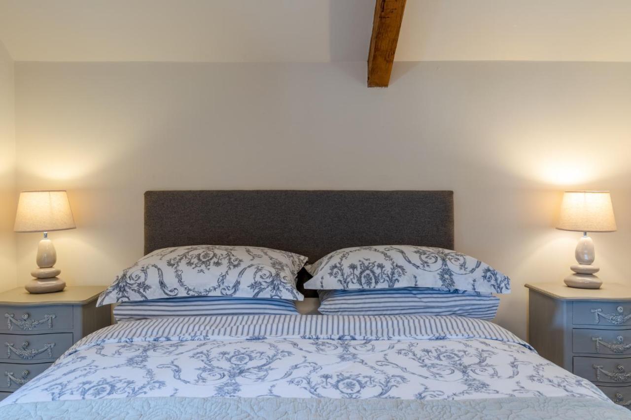 Buff Lodge Tackley Luaran gambar