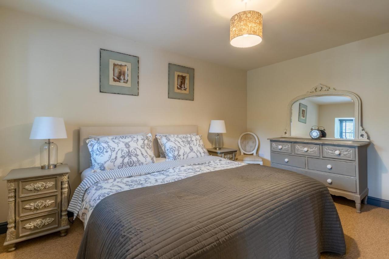 Buff Lodge Tackley Luaran gambar